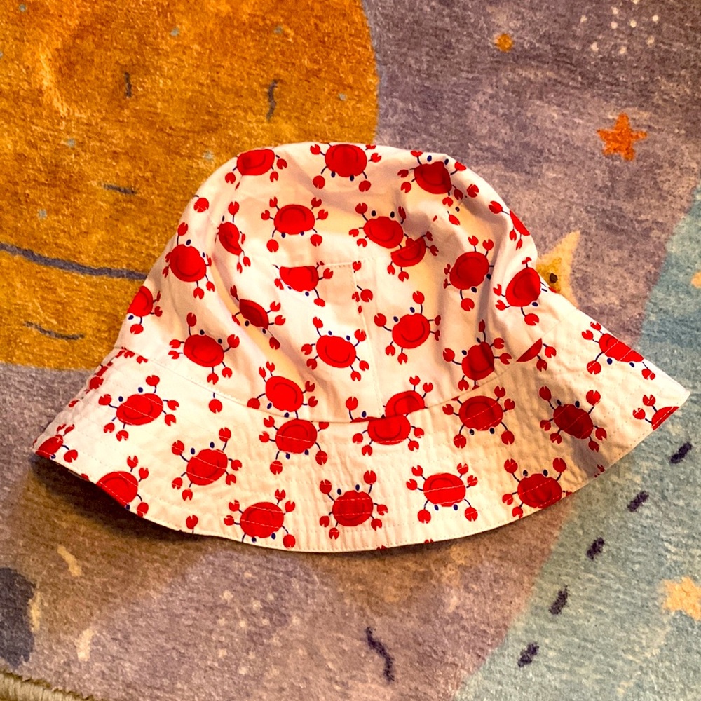 Little Wishes Playful Red Crab Design on White Bucket Sun Hat 0+ NWOT